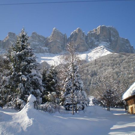 Les chalets de Pré Clos en Vercors Saint-Andéol Exterior foto